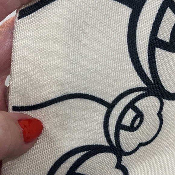 Shiseido small cream / black tote with handles, preowned - Picture 6 of 11